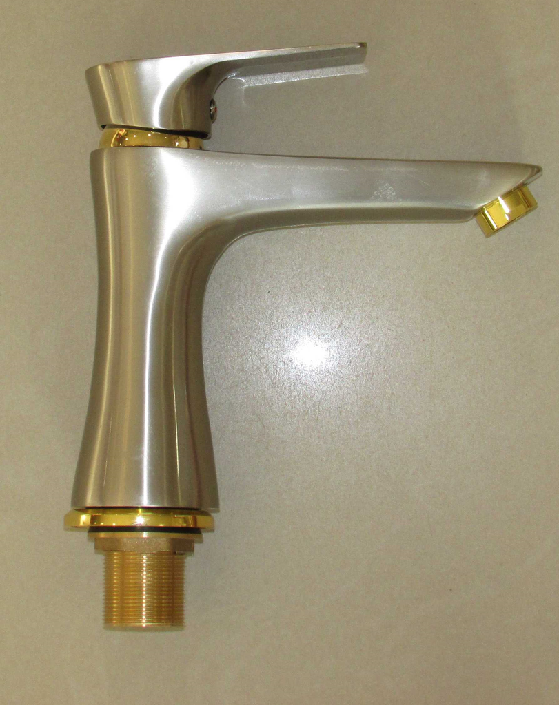 خلاط مغسلة 1432 برونزي فاتح قصير