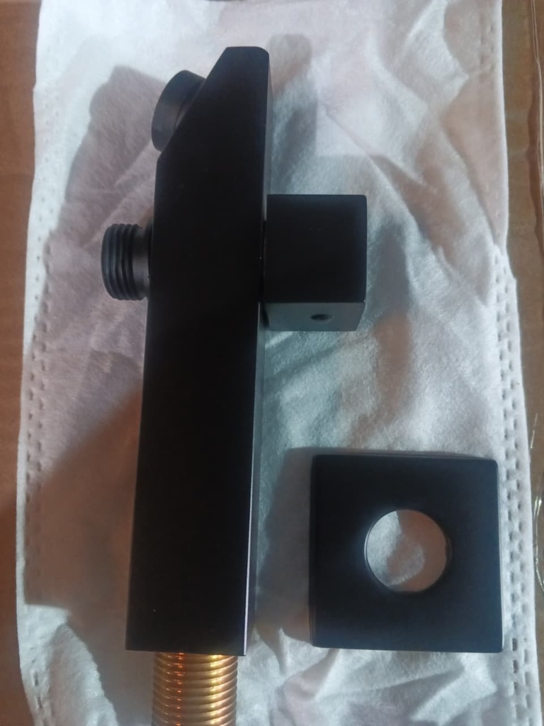 صباب خلاط دش مخفي موديل 1390/ 7098 خطين نحاس مربع اسود (MH)