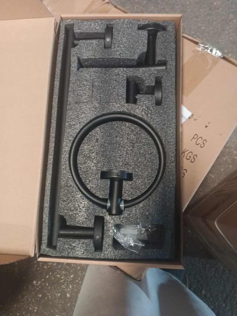 طقم اكسسوار صيني 4 قطع اسود A1010 - MH