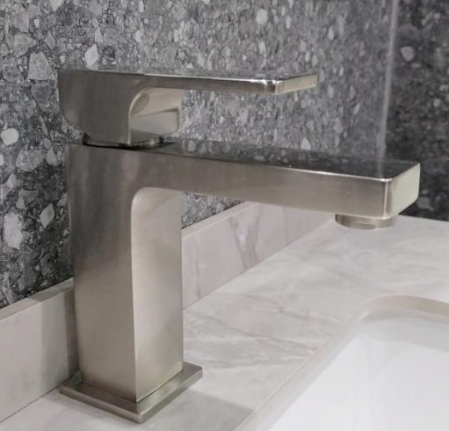 خلاط مغسلة AU1260LT4 ABSOLUTE ايطالي REMER برونزي فاتح قصير